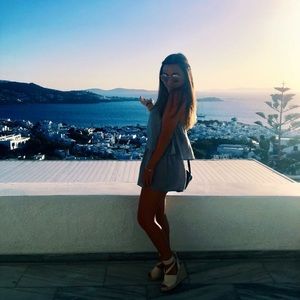 ⚡️PRINCESS POLLY silver strapless floaty romper⚡️